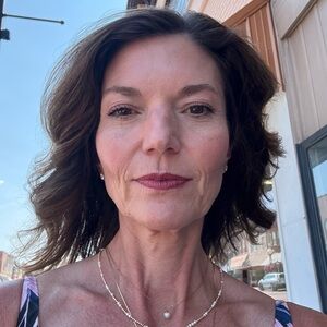 Meet your Posher, Claire